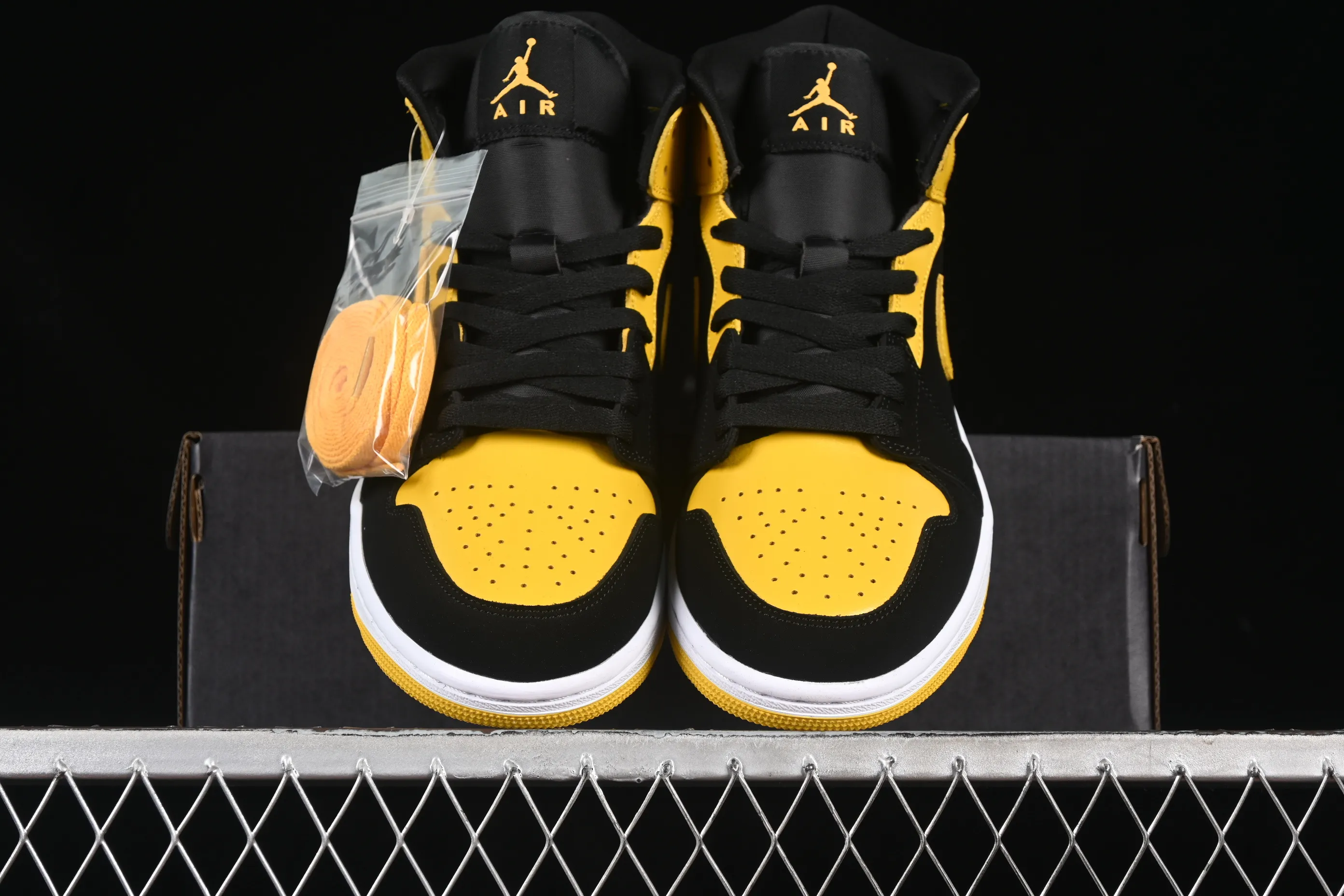 All categories Air Jordan Jordan series basketball shoes Air Jordan 1 Mid Air Jordan 1 Mid AJ1 Joe 1 black and yellow mid-top cultural and casual sneakers HJ6654-071